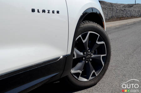 Chevrolet Blazer RS 2020, roue avant